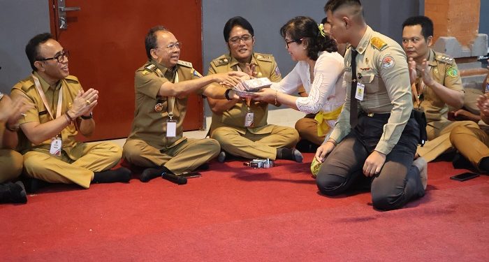 Momen Langka di Jatinangor, Koster Temui Praja Bali dengan Pesan dan Donasi 50 Juta