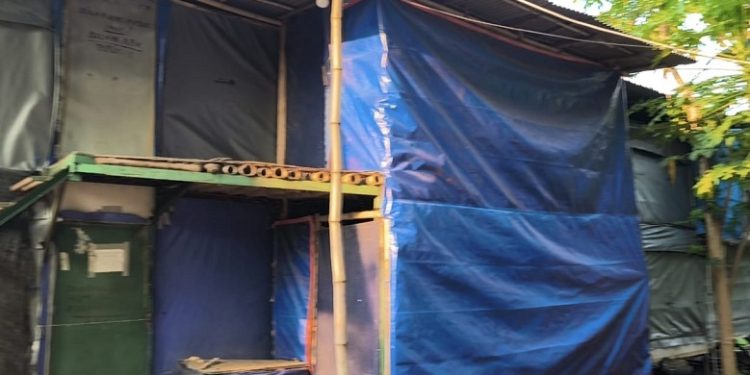 Warga Kregenan Kraksaan Resah karena Bau Kandang Ayam dan Lalat