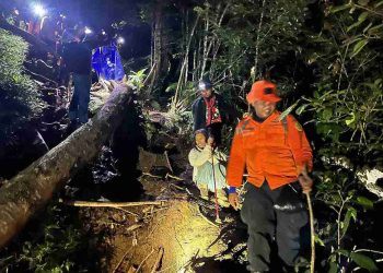 Penyelamatan Ibu dan Anak di Gunung Batukaru Setelah Tersesat