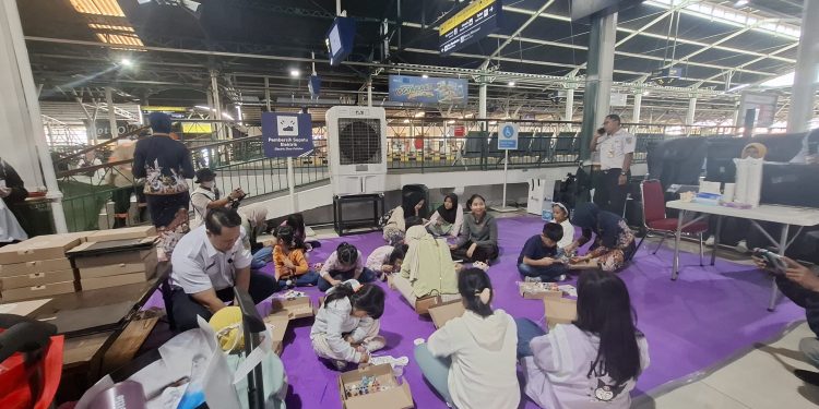 Kopi Lokal Hangatkan Liburan Sekolah dengan 750 Cangkir Gratis di Stasiun Yogyakarta