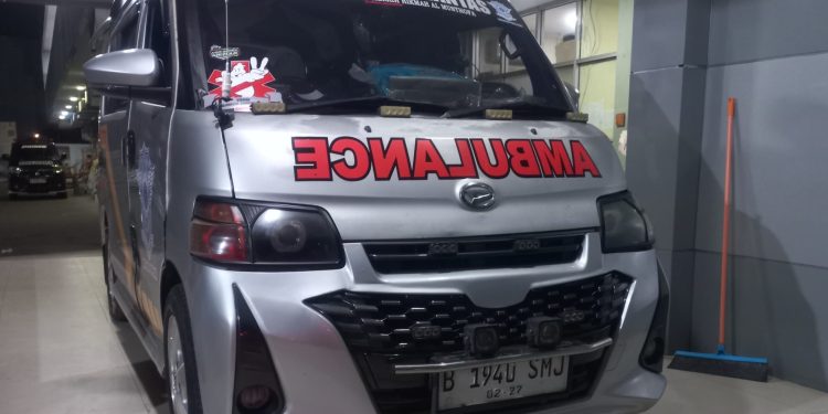 Intimidasi dan Pelanggaran Prosedur Ambulans Non-Medis Evakuasi Kecelakaan Jakarta Timur