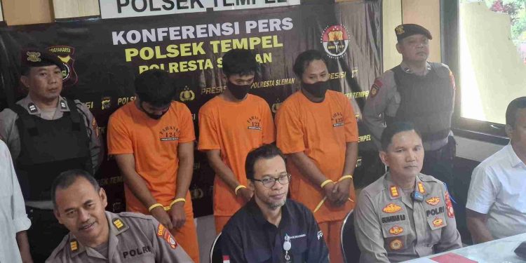 Penipuan Uang Palsu Modus Top Up DANA Marak, Tiga Pelaku Magelang Ditangkap
