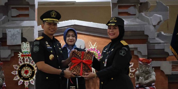 Eem Nurmanah Pimpin Kanwil Kemenkum Bali dengan Optimisme dan Fondasi Kuat dari Wahyu Eka Putra