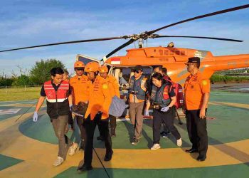 Evakuasi Helikopter Selamatkan Pendaki Denmark yang Terjatuh di Rinjani