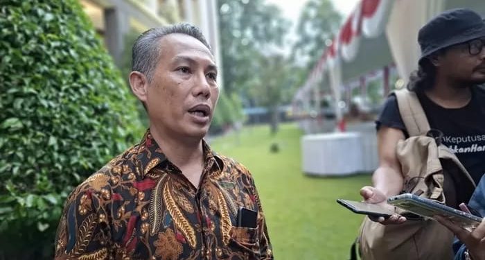 UGM Tegaskan Jokowi Lulusan Sah, Menanggapi Keraguan Mantan Rektor