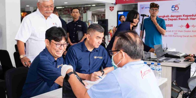 Donor Darah Serentak Merayakan 55 Tahun Astra Motor