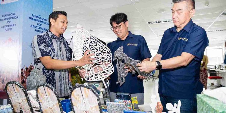 55 Tahun Berdayakan Difabel Melalui Pengelolaan Sampah Plastik di Bali
