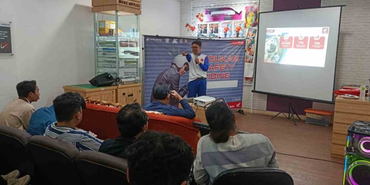 Keselamatan di Jalan Melalui Edukasi Safety Riding untuk Karyawan