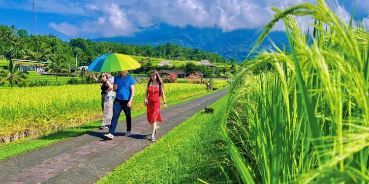 Festival VI Desa Jatiluwih Mengangkat Tema Pertumbuhan Bersama Alam
