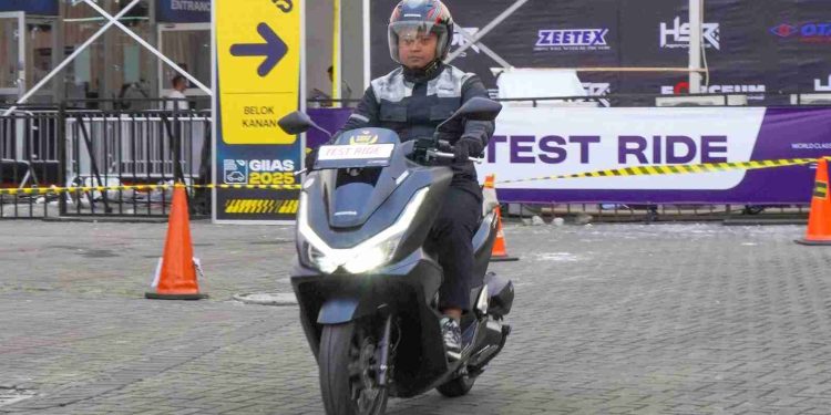 Skutik Dominasi Penjualan di GIIAS 2025 dengan PCX160 Roadsync Jadi Primadona