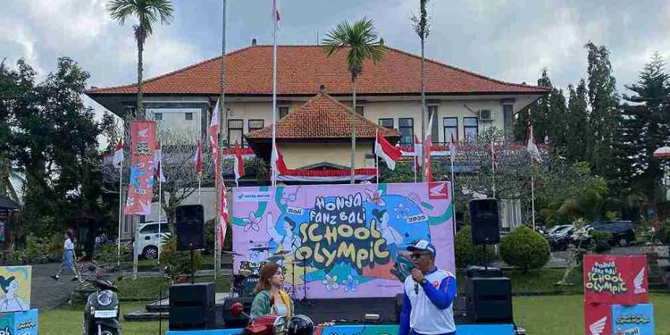 Edukasi Keselamatan Berkendara di SMAN 2 Amlapura Melalui Honda Fanz Bali School Olympic