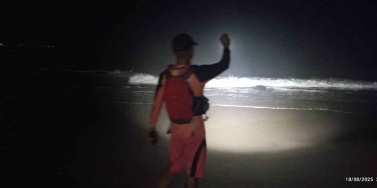 Pemuda Sumba Hilang Karena Terseret Arus di Pantai Berawa