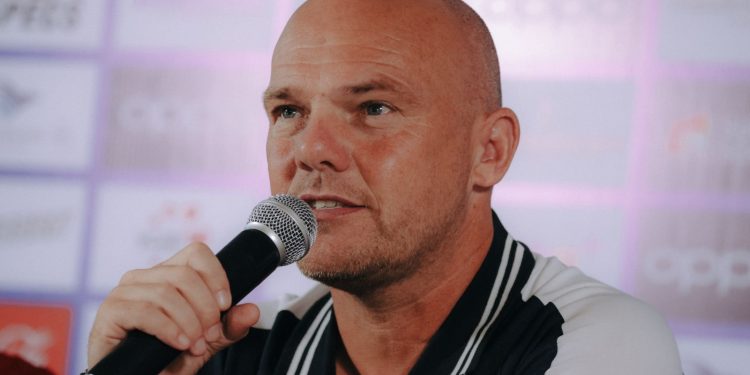 Jelang laga perdana, Pelatih Johnny Jansen Sempurnakan Persiapan Serdadu Tridatu