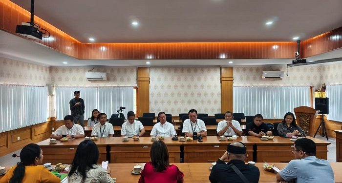 Sambut Hari Pelanggan, Apresiasi Khusus untuk BPSK dari Astra Motor Bali