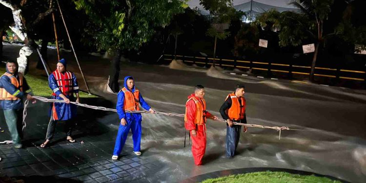 Bencana Terjadi, Polri Cepat Evakuasi Korban Banjir dan Longsor di Bali