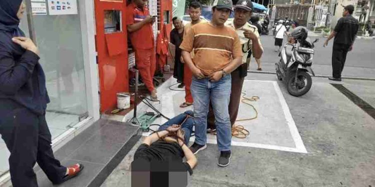 Dua Pria Diringkus Setelah Membobol ATM di Jogja dengan Modus Pura-pura Menolong