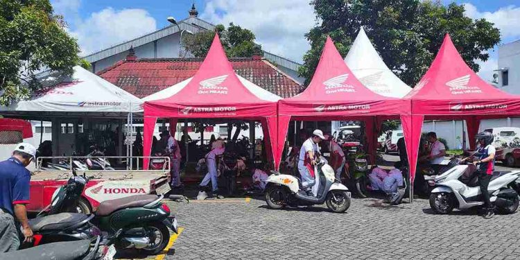 Tangani Ribuan Motor Korban Banjir di Bali oleh Astra Motor