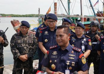 Speedboat KKP Terbakar di Sumbar, Tim Pengawas Dikepung Warga Saat Menertibkan Trawl