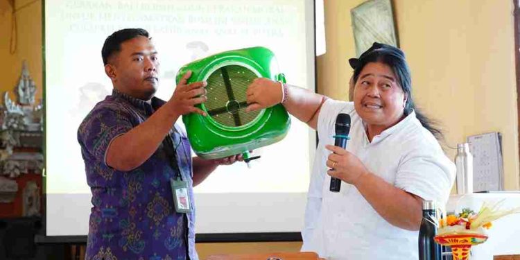 Asap Berbahaya dari Sampah Plastik Peringatan Keras Prof Luh Kartini
