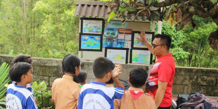 Oase Edukasi Konservasi Air di SDN 4 Munduk Buleleng Taman Mekar