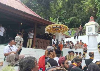 Prosesi Pemakaman PB XIII di Imogiri Khidmat Menunjukkan Cinta Tulus Masyarakat Jawa