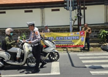 Perkuat Safety Riding dengan Plang Keselamatan di Titik Rawan oleh Astra Motor Bali dan Polres Badung