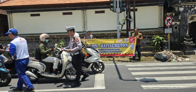 Perkuat Safety Riding dengan Plang Keselamatan di Titik Rawan oleh Astra Motor Bali dan Polres Badung