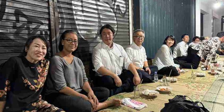 Diplomasi Santai Yogyakarta: GKR Mangkubumi Jamuan Pejabat Kyoto di Warung Gudeg Pinggir Jalan