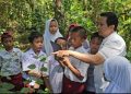 Guru Matematika Papua Kembangkan Metode 3D Digital Raih Honda PCX160 dari Yayasan AHM
