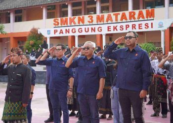 Membangun Arsitek Masa Depan Digital dari SMKN 3 Mataram melalui Digital Empowering