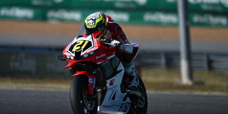 Fadillah Arbi dan CBR250RR Raih Juara Asia di ARRC 2025