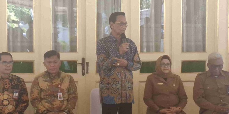 Sri Sultan Salurkan Bantuan Rp2,3 Miliar untuk Mahasiswa Sumatra di Yogyakarta