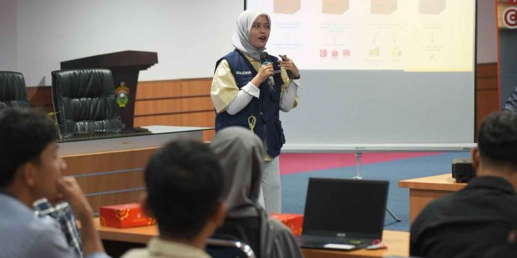 Sinergi Hijau Gen-Z: Mengubah Tren Decluttering Menjadi Aksi Nyata untuk Melindungi Bumi