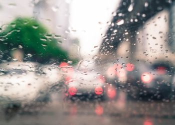 Cuaca Ekstrem Saat Libur Nataru: Pakar Ingatkan Pemudik Siapkan Fisik dan Rute