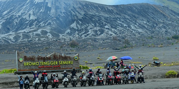 Keseruan Touring Lintas Pulau Bali Chapter Menuju Mojokerto