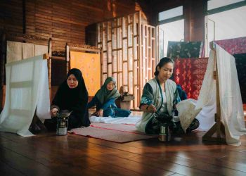 Dorong Warga Singkawang Mandiri Melalui Produksi Batik Berkelanjutan