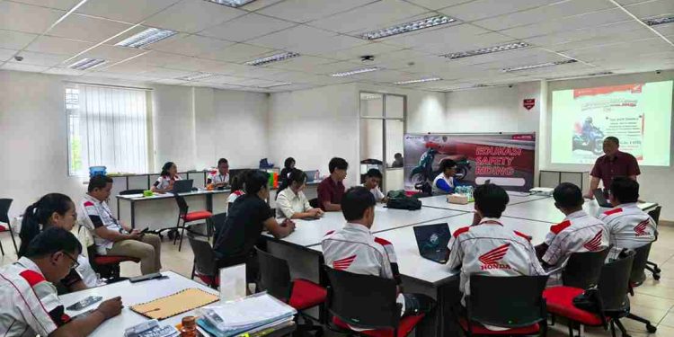 Perkuat Budaya Cari Aman, Asah Skill Keselamatan Berkendara Karyawan di Singaraja