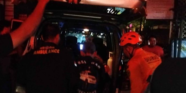 Evakuasi Korban Tabrakan Truk di Kuta Selatan, Satu Meninggal Dunia