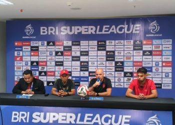 Imbang dengan Semen Padang, Johnny Jansen Sebut Hasil Laga Kurang Memuaskan