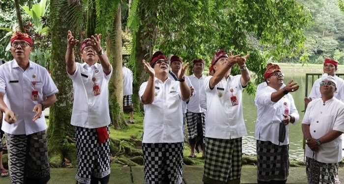 Rayakan Tumpek Uye, Pemkab Tabanan Ajak Masyarakat Jaga Harmoni dengan Alam