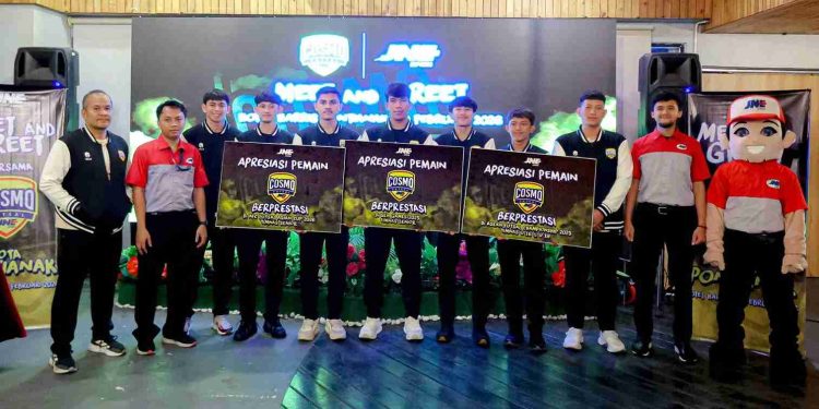 Perkuat Komitmen Olahraga Nasional dengan Apresiasi untuk Cosmo FC