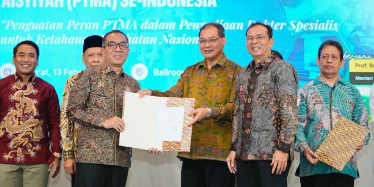 Muhammadiyah Luncurkan 24 Program Dokter Spesialis, Menteri Dorong Standar Global