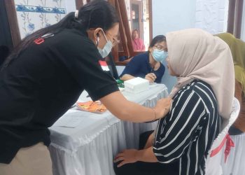 Sambut Valentine dan Ramadhan dengan Pembagian Sembako dan Layanan Kesehatan Gratis
