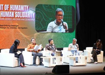 Jangan Percayakan Survei, Uji Pemimpin Langsung di Kampus menurut Rocky Gerung