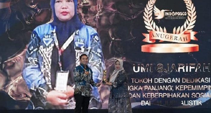 Dedikasi di Dunia Pers, Umi Sjarifah Terima Anugerah 2026