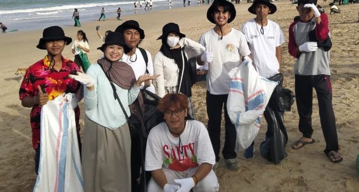 Sukses Laksanakan Aksi Beach Clean Up Gerak Bersama Untuk Alam Di Pantai Kedonganan
